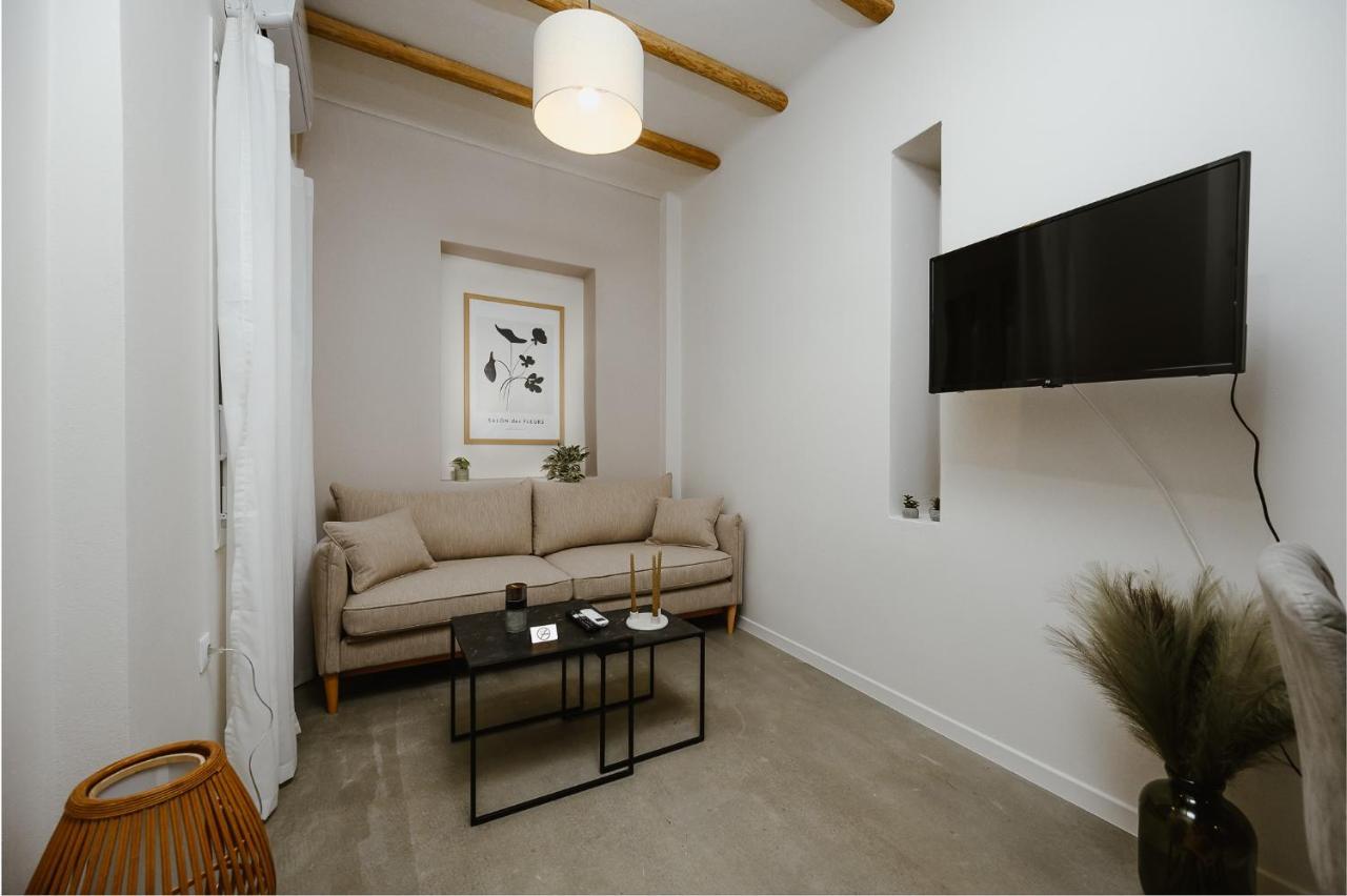 Lb Luxury Apartments ヴォロス エクステリア 写真